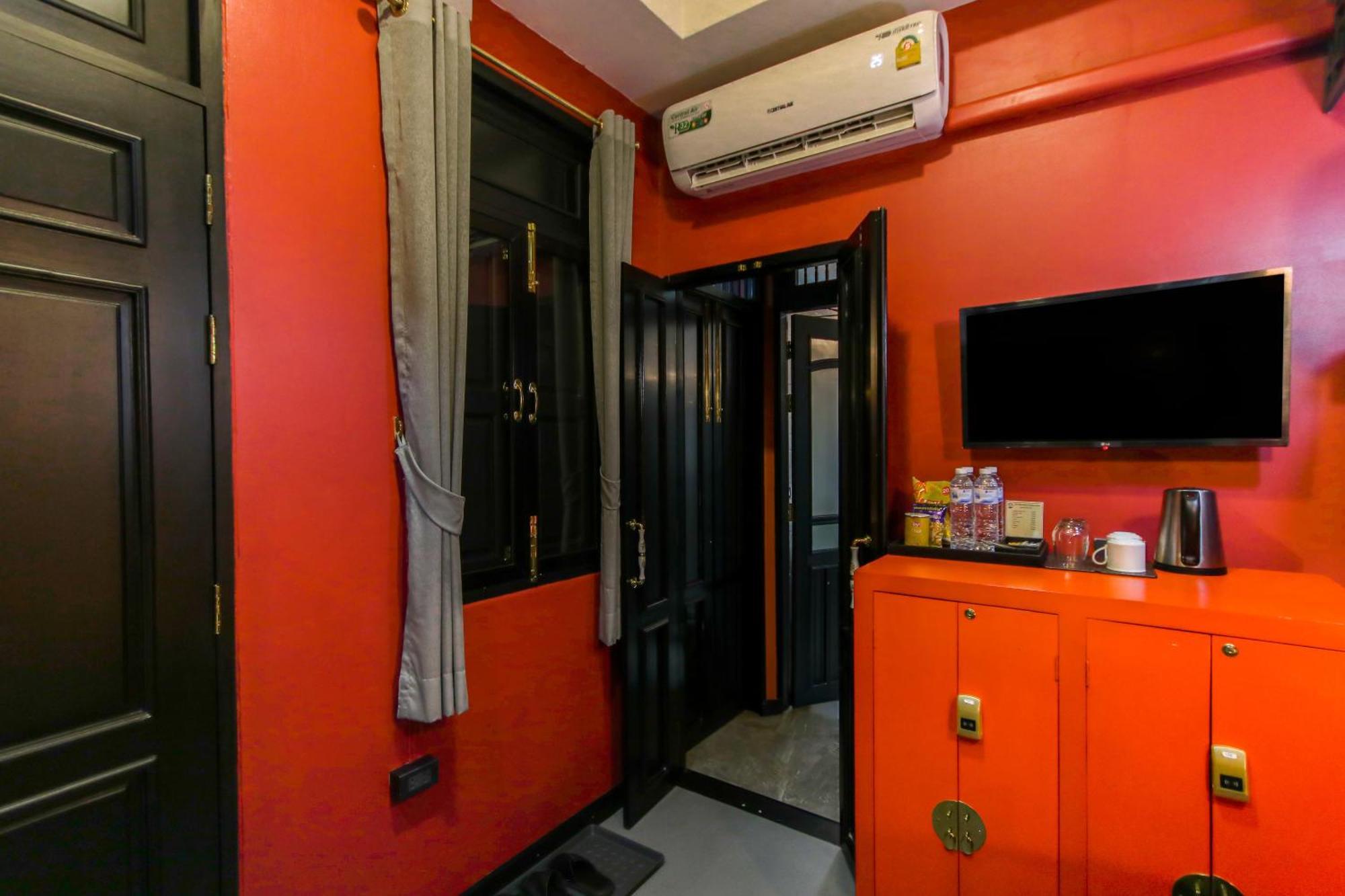 De Phanakron Boutique Hotel Бангкок Экстерьер фото